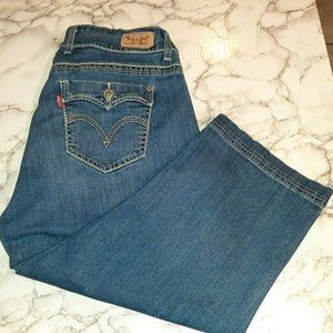 Ladies cropped jeans by LEVI Strauss in size 14